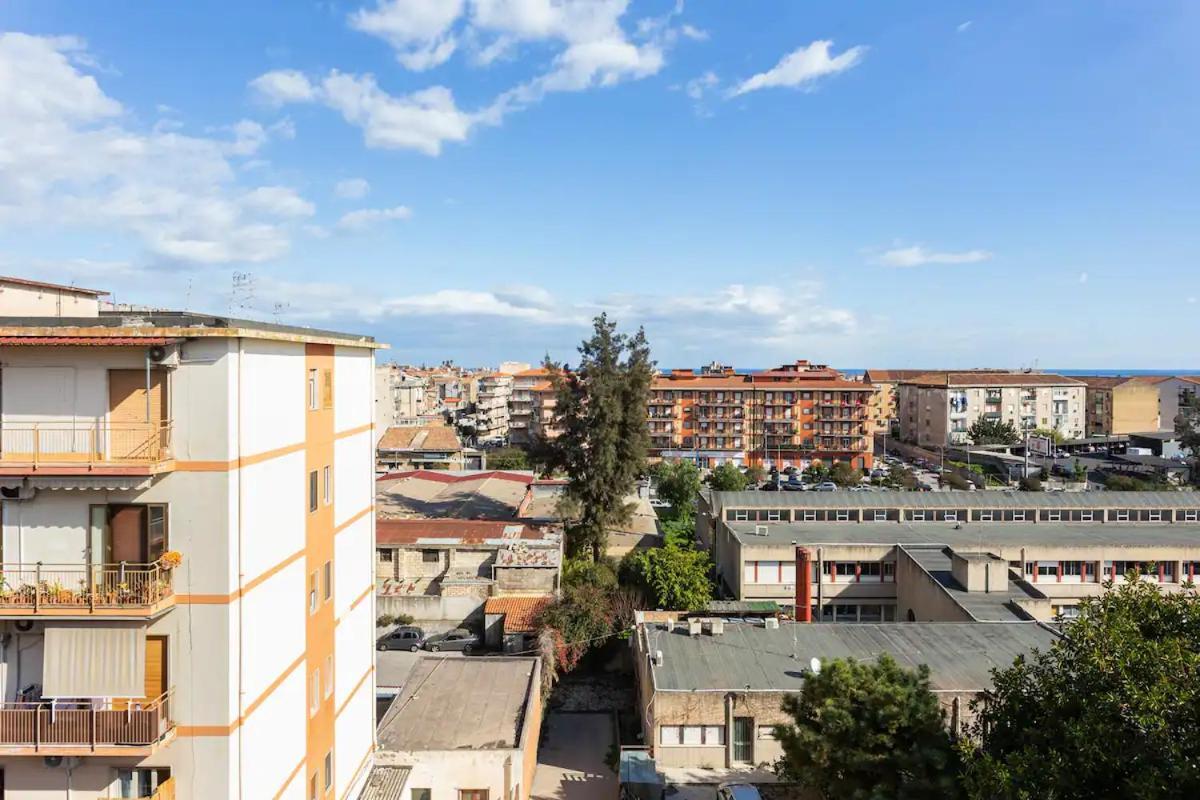 Top Floor Apartment Near Historic Fortino Catania Exterior foto